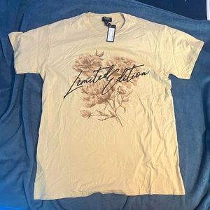 Mens L Limited Edition Rose Graphic Print T-Shirt